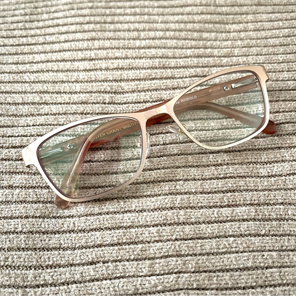 Unavailable…Foster Grant Rose Reading glasses